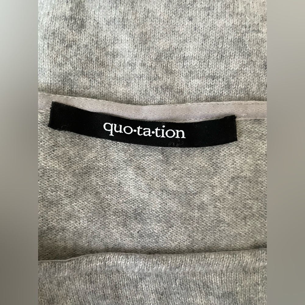 Bloomingdale’s Quotation Cashmere Women Gray Sweater - Picture 5 of 5